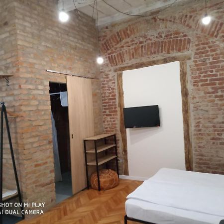 Gogol 14 Апартаменти В Історичному Центрі Міста Uzhhorod Exterior foto
